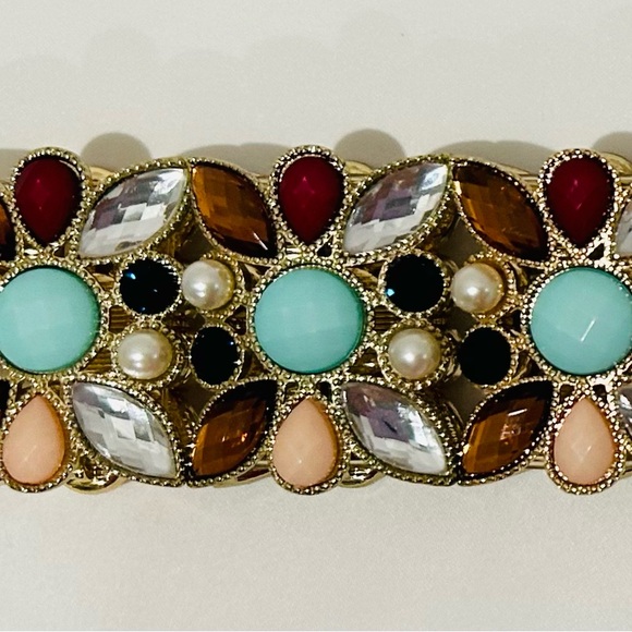 Multicolored Beaded Stretch Bracelet Gold-toned - Picture 4 of 4